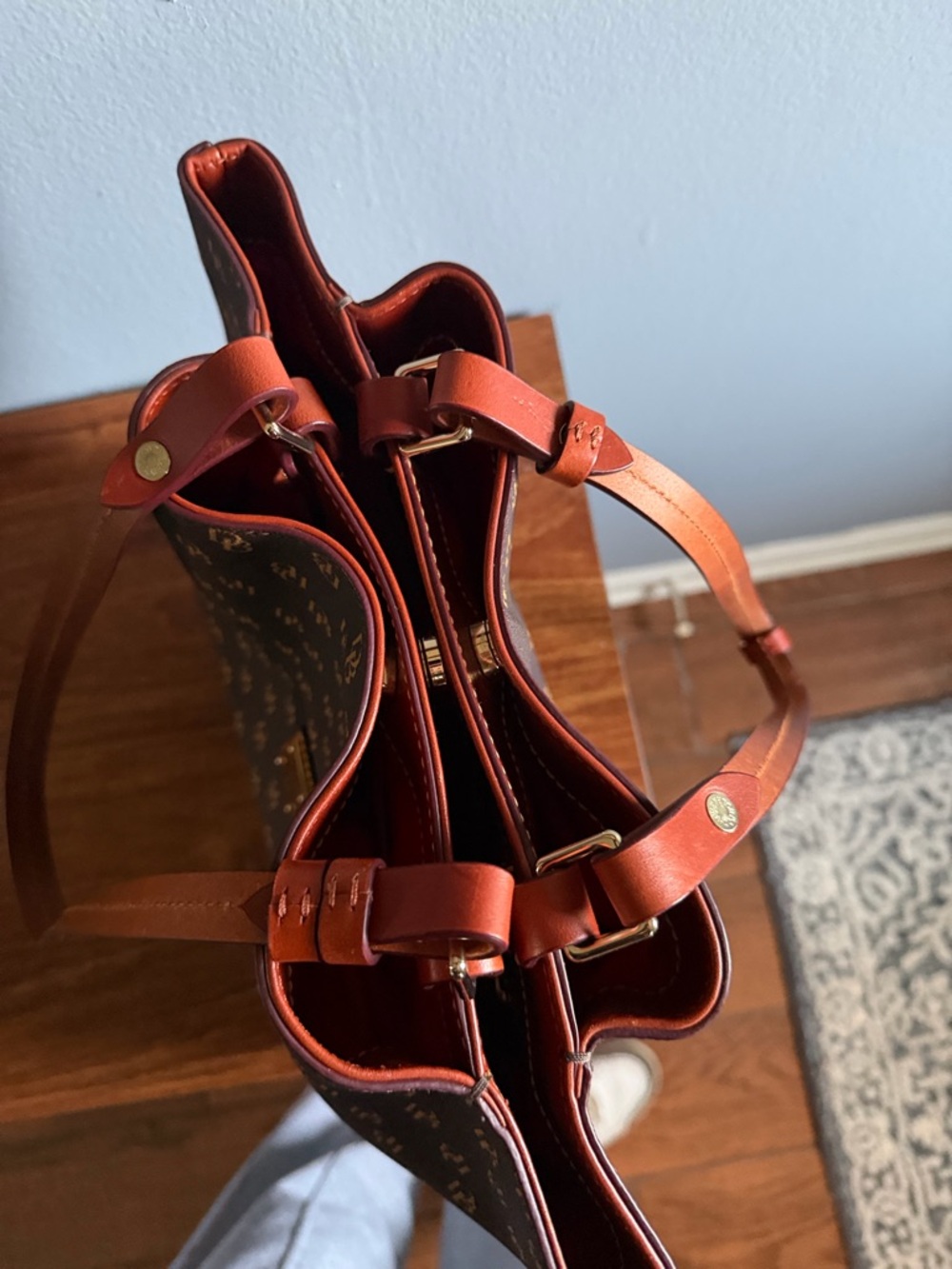 Dooney & Bourke - Picture 15 of 17